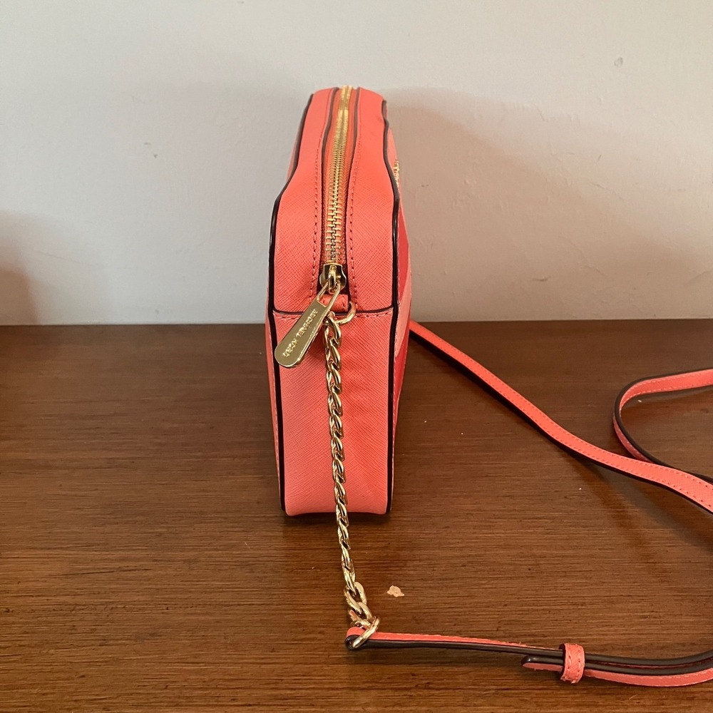 Michael Kors Jet Set East West Crossbody Bag Coral Pink Red Patchwork Saffiano - Picture 6 of 11